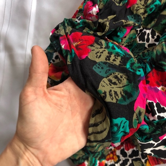 Vtg Flowy Funky Patterned Skirt - Picture 15 of 15